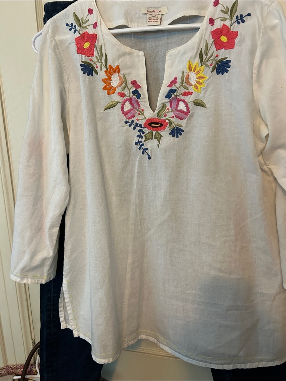 Sundance White Tunic with Multicolor Floral Embroidery Size Medium EUC - Picture 2 of 6